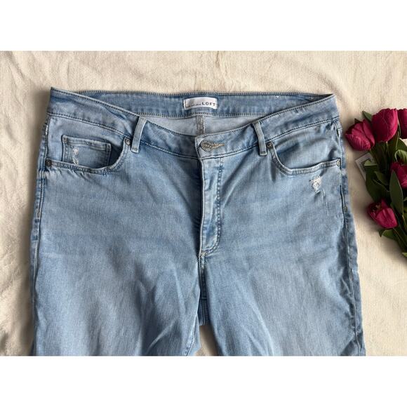 Loft Curvy Skinny Crop Jeans  14/32 - Picture 2 of 5